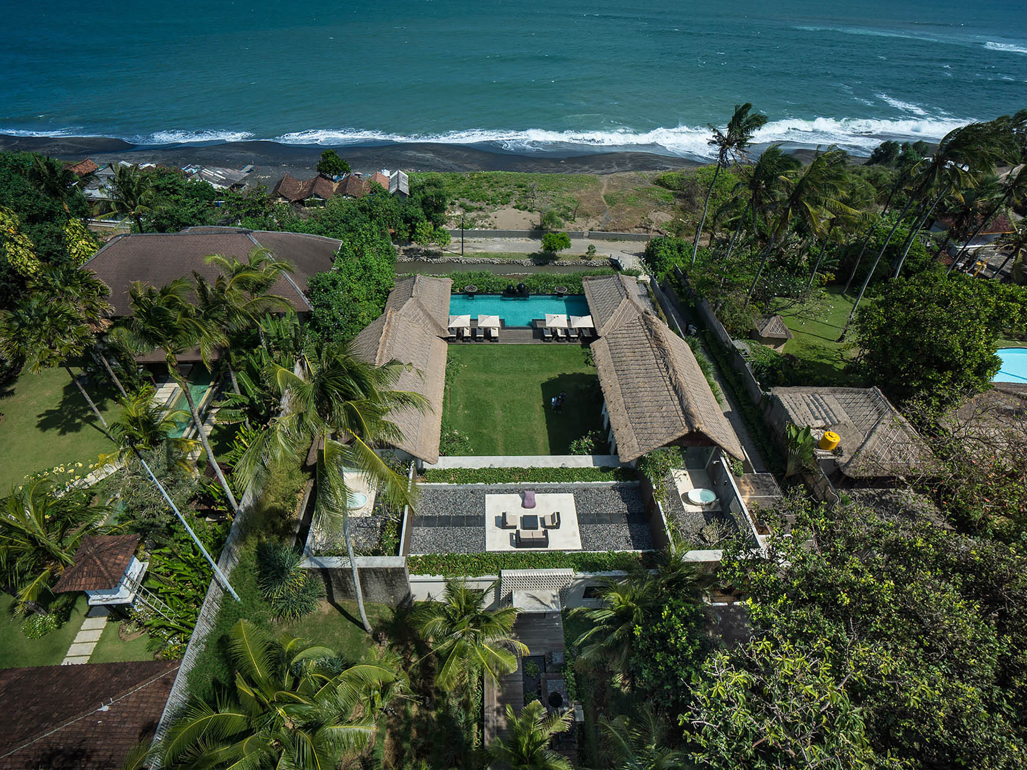 Seseh Beach Villa I - The villa and sea view - Seseh Beach Villa I, Seseh-Tanah Lot, Bali
